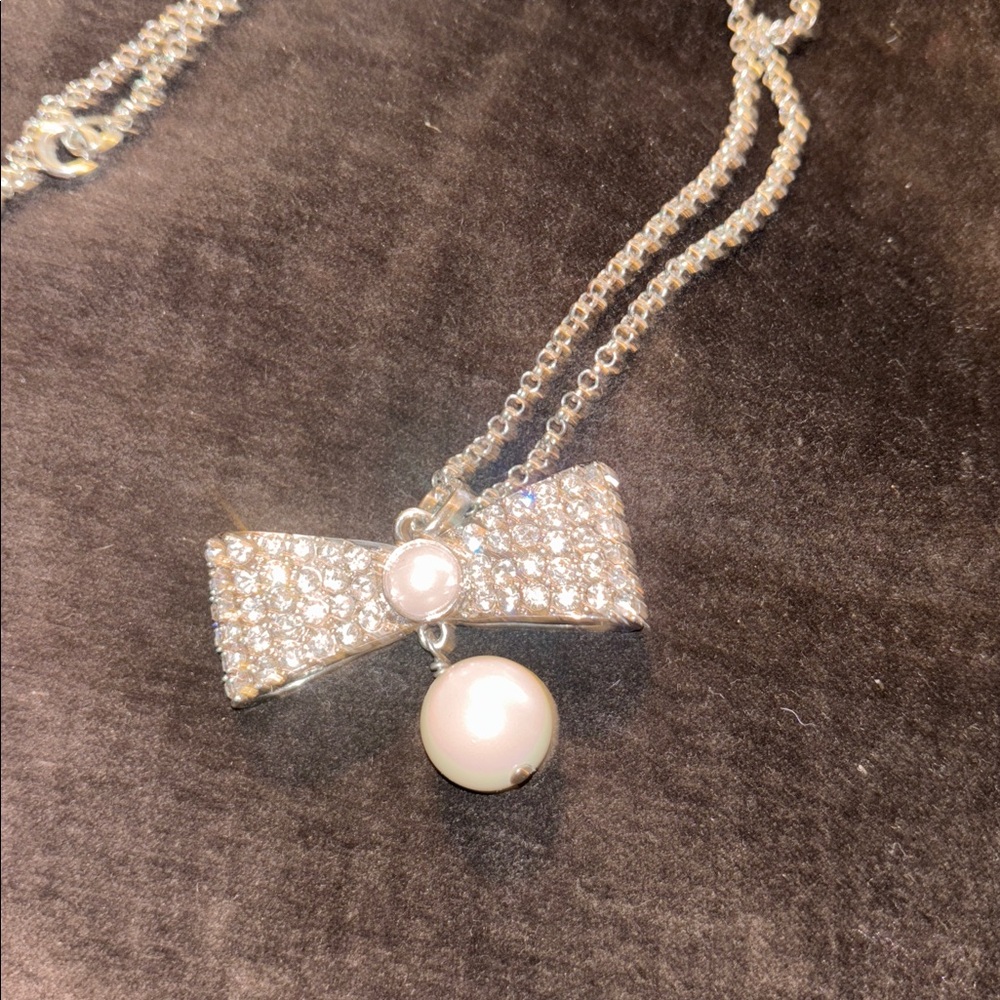 Ann Taylor Silver Bow Necklace with Pearl Accent - Picture 3 of 6